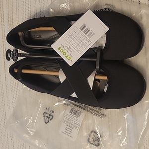 NWT Crocs Busy Day Strappy Wedge - Size 7